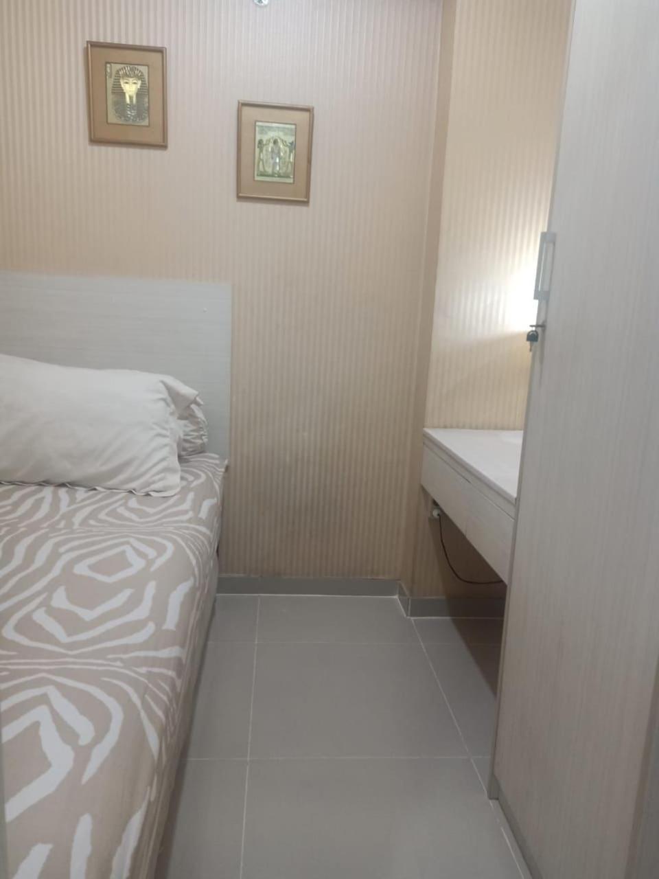 Deluxe Two Badroom Full Furnish Apartment *